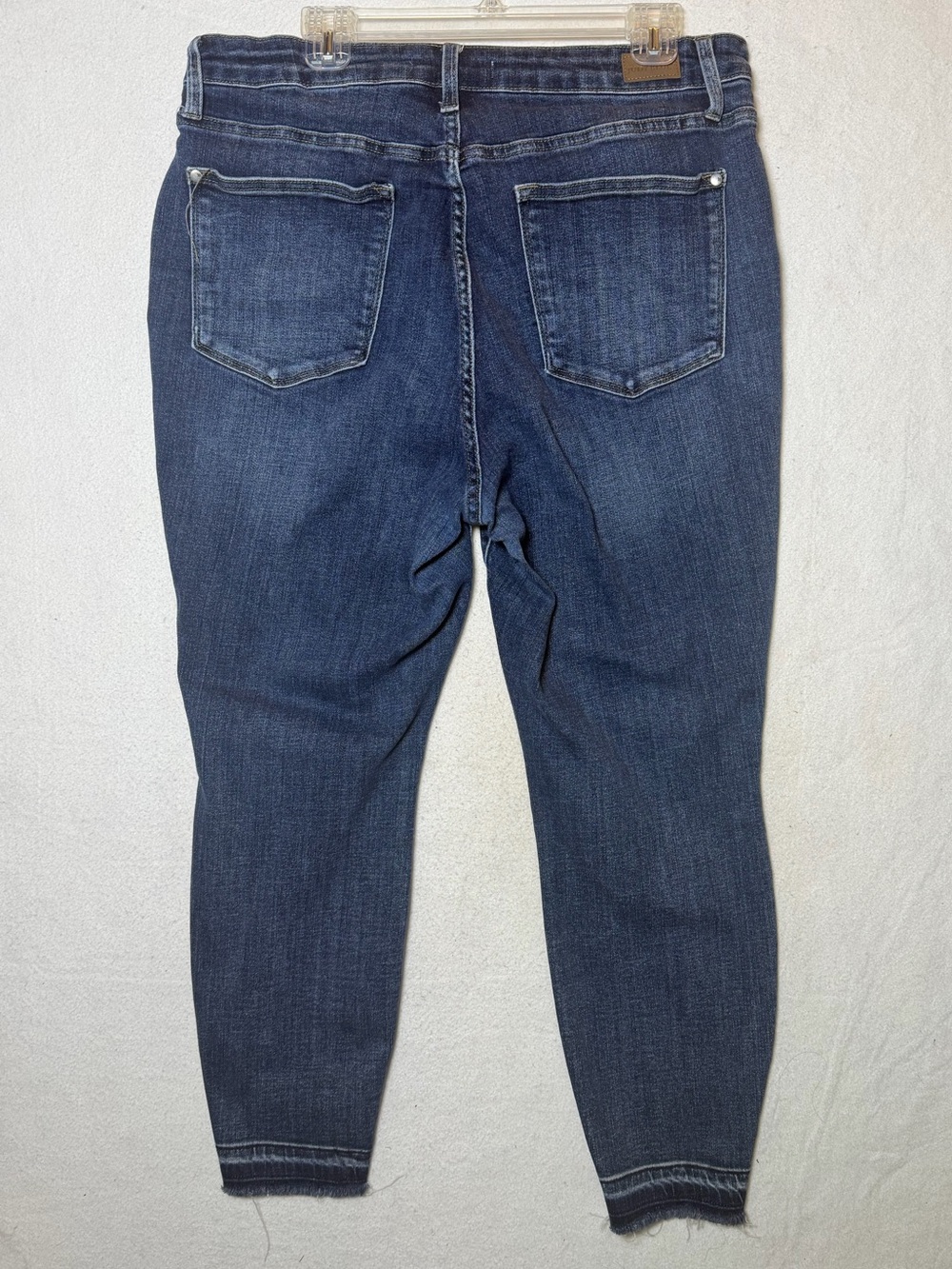 Judy Blue High Rise Skinny Jeans Distressed Raw Frayed Hem Dark Wash 18W - Picture 5 of 6